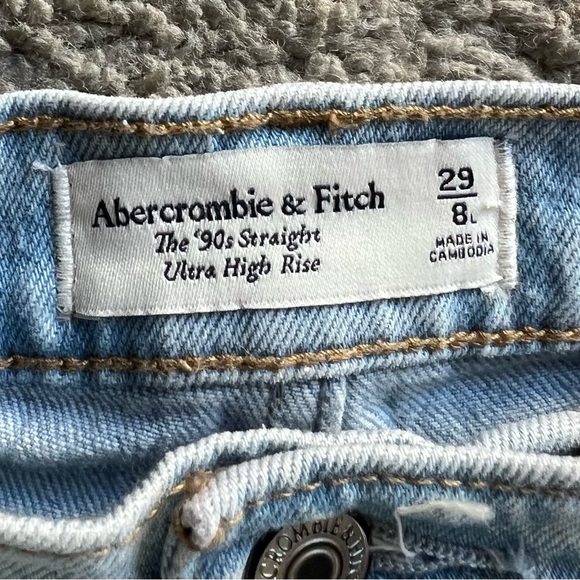 Abercrombie & Fitch Straight Leg Jeans - Light Blue - Picture 2 of 3